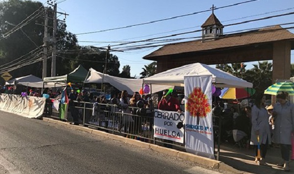 Sindical.cl Sindicato en huelga en Colegio Santa Cruz est a la