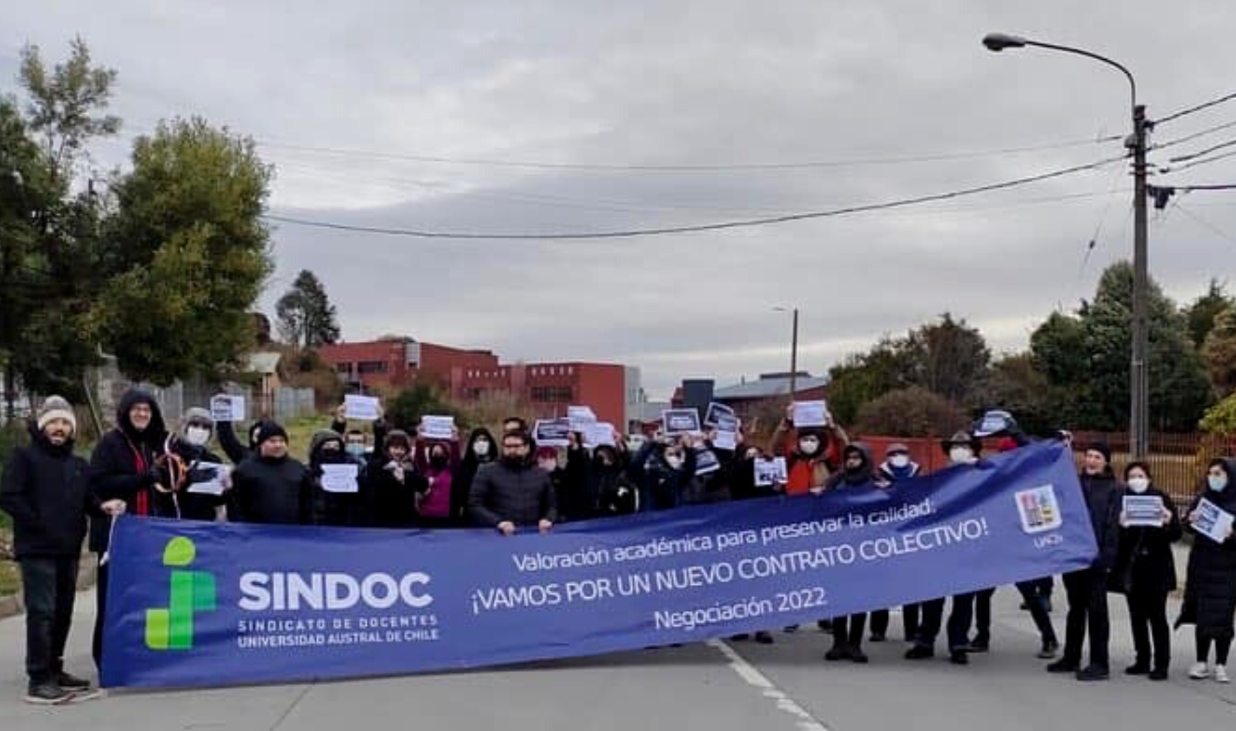 Sindical Cl Contin A Movilizaci N Docente En U Austral